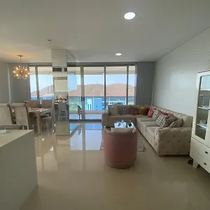 En Piso 20 Con Vista Espectacular Al Mar, Sierra Nevada Y Jardín Privado En Apartamento Santa Marta (Magdalena)